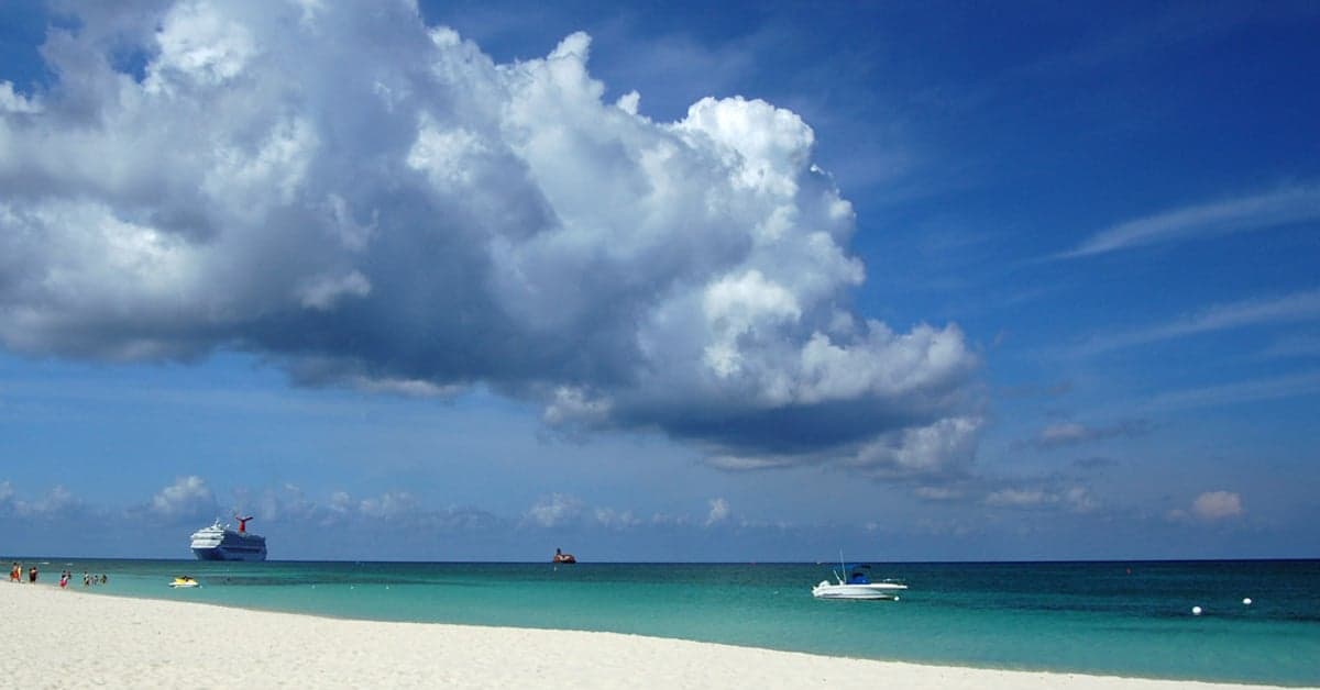 Nude Beaches in the Cayman Islands (2026): The Honest Guide