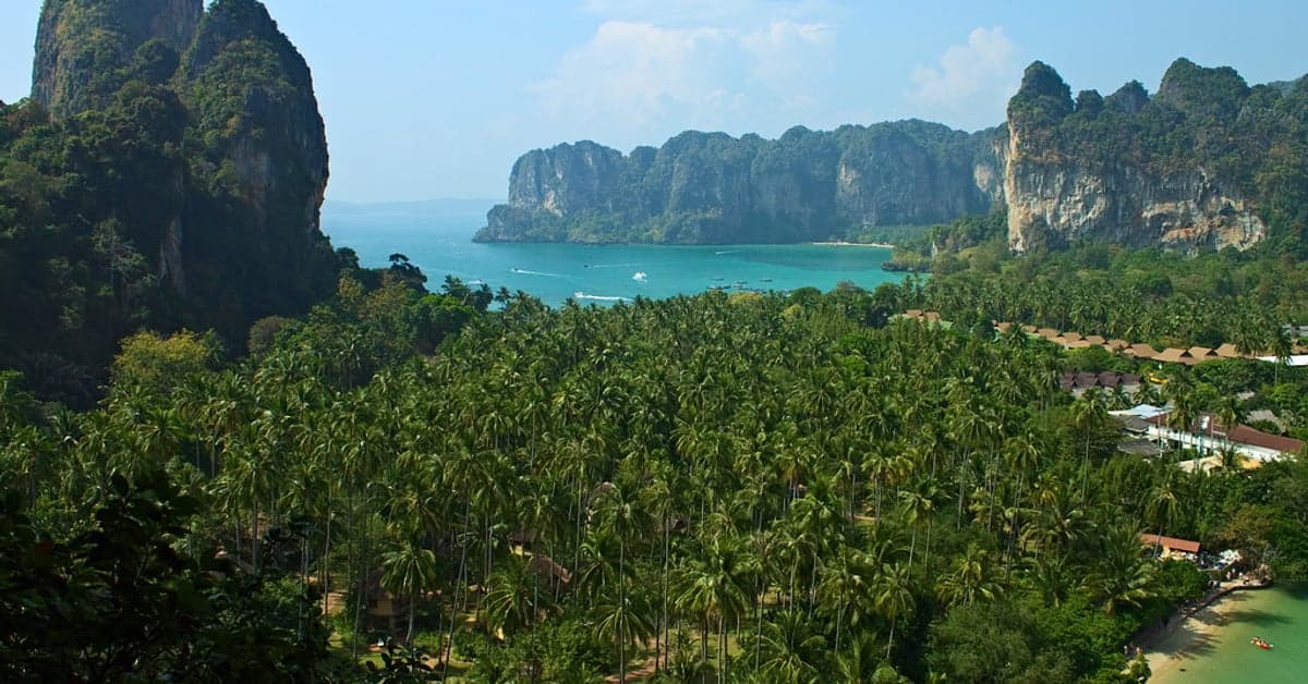 Nude Beaches in Thailand (2026): The Law and Where to Go Instead