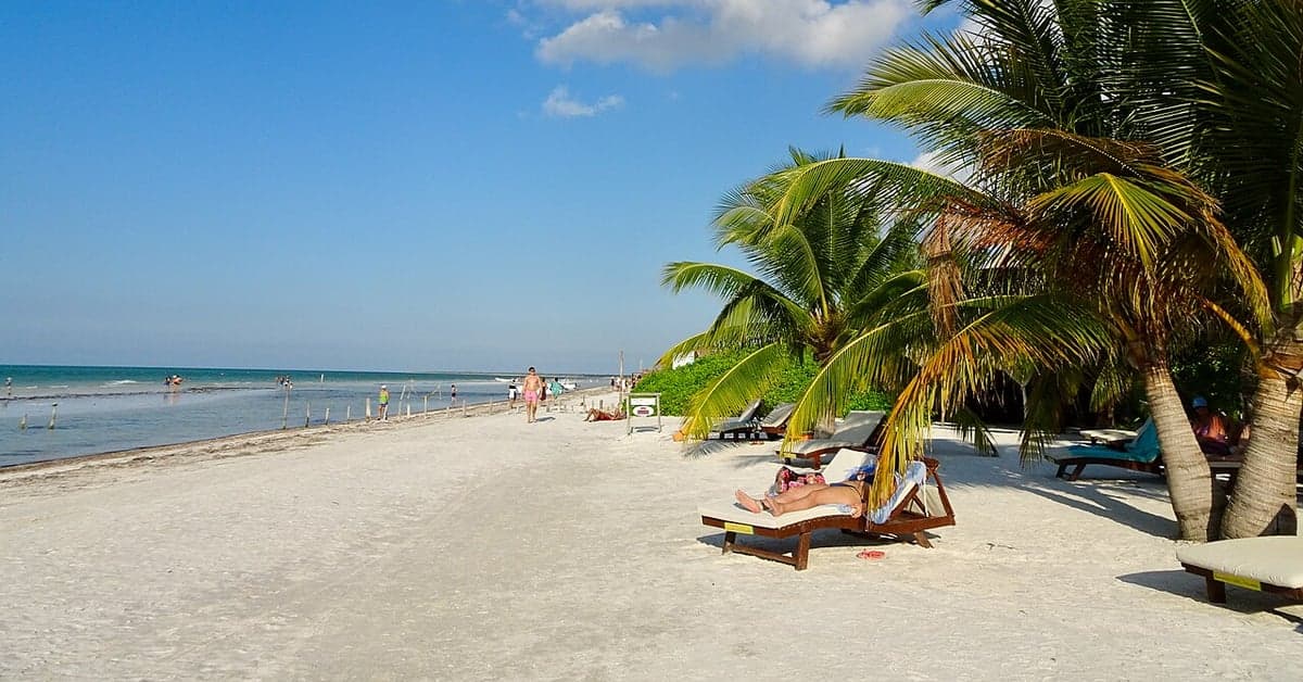 Best Romantic Beach Getaways Under $1000