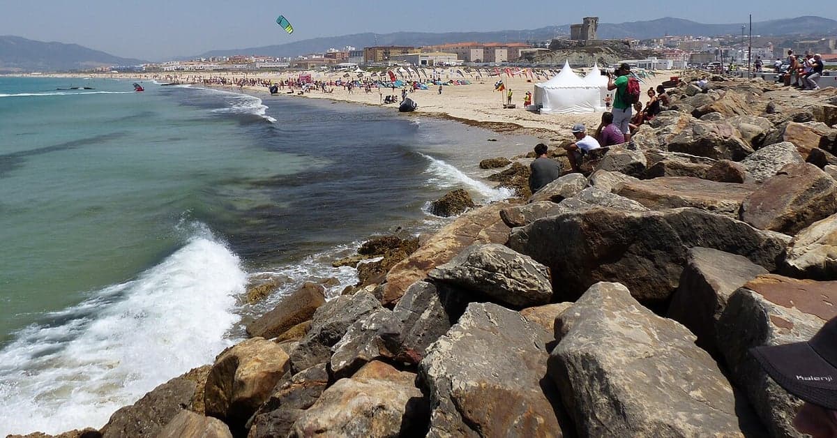 The Best Beaches for Kitesurfing and Windsurfing