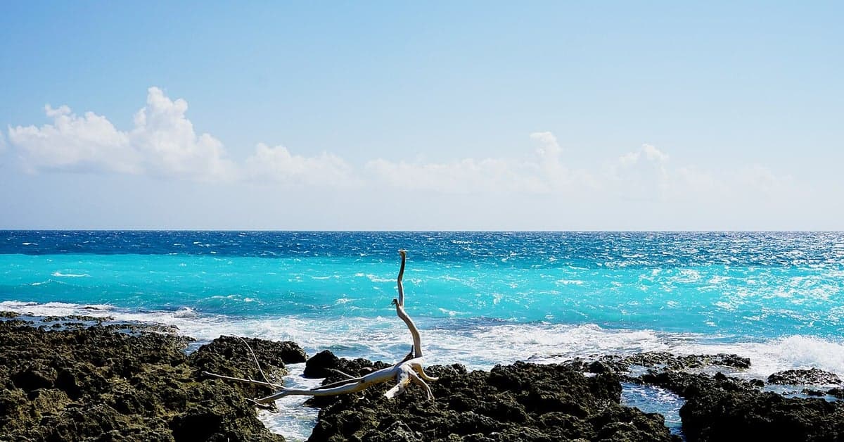 The Best Beaches in Taiwan: Kenting to Green Island