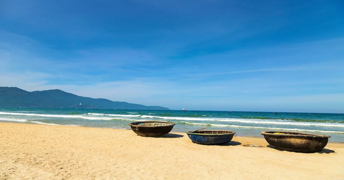Ocean View Da Nang resort with infinity pool overlooking the East Sea