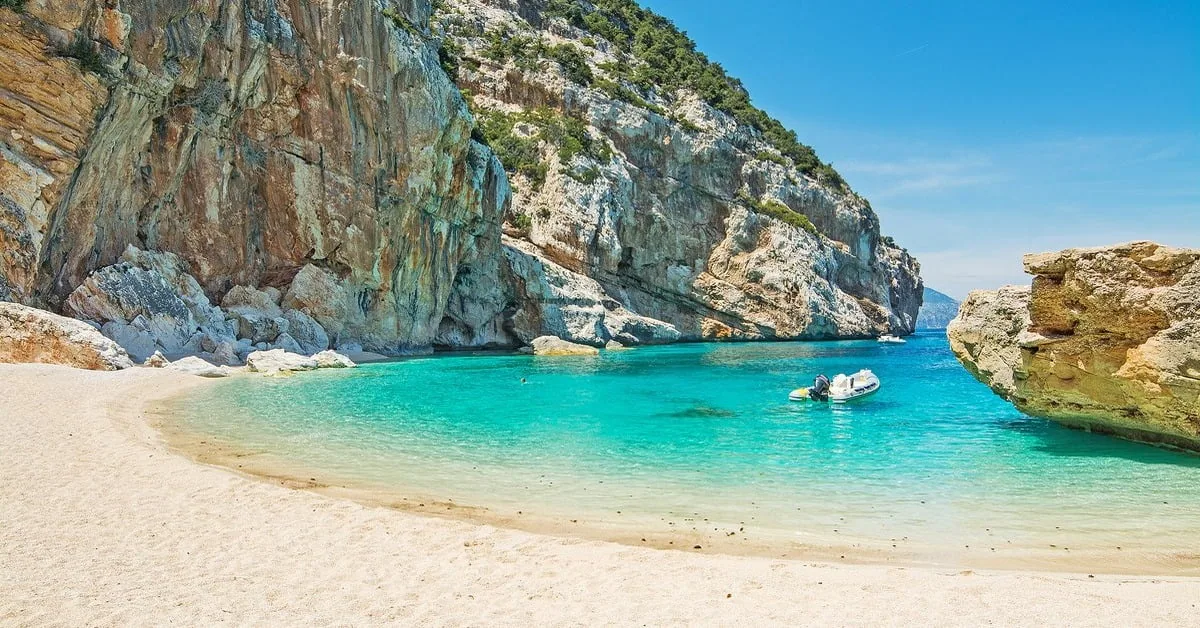 Sardinia’s Best Beaches: A Guide to Italy’s Island Paradise