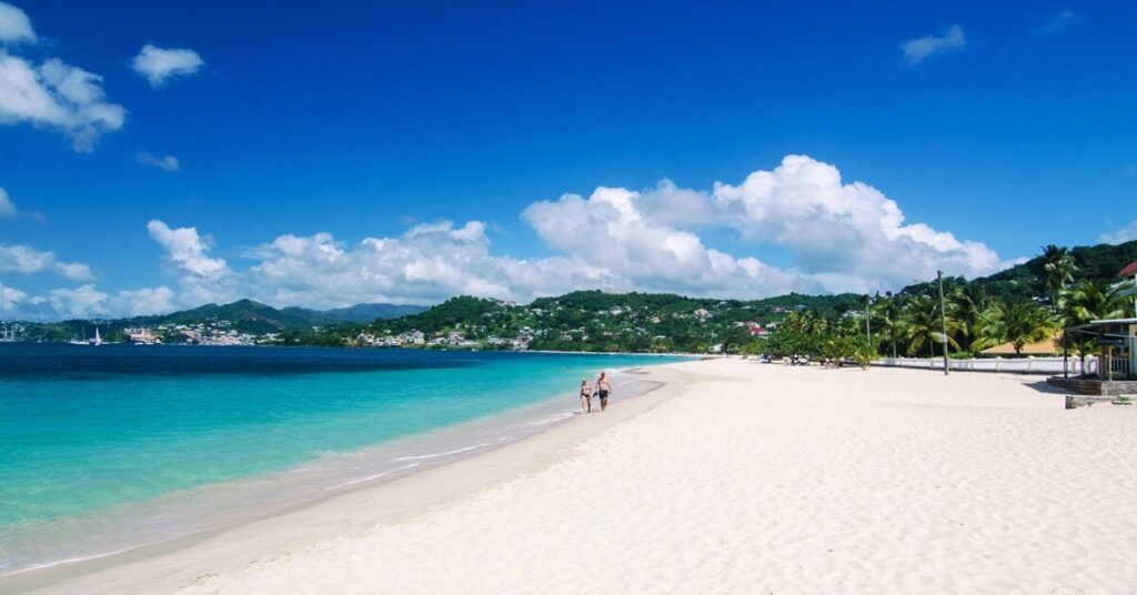 Plage de Palombaggia in Corsica, France with red rocks and pine trees