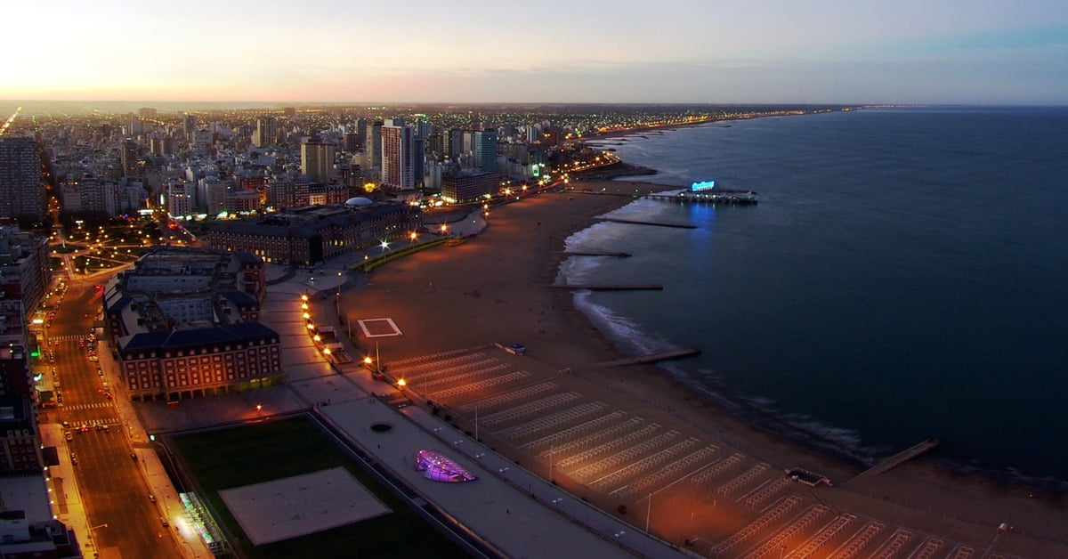 Playa Cavancha in Iquique, Chile where desert meets ocean