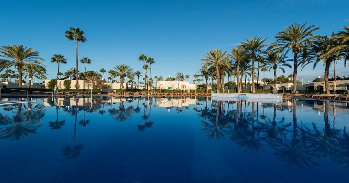 HD Parque Cristobal Gran Canaria resort with bungalow-style accommodation and tropical gardens