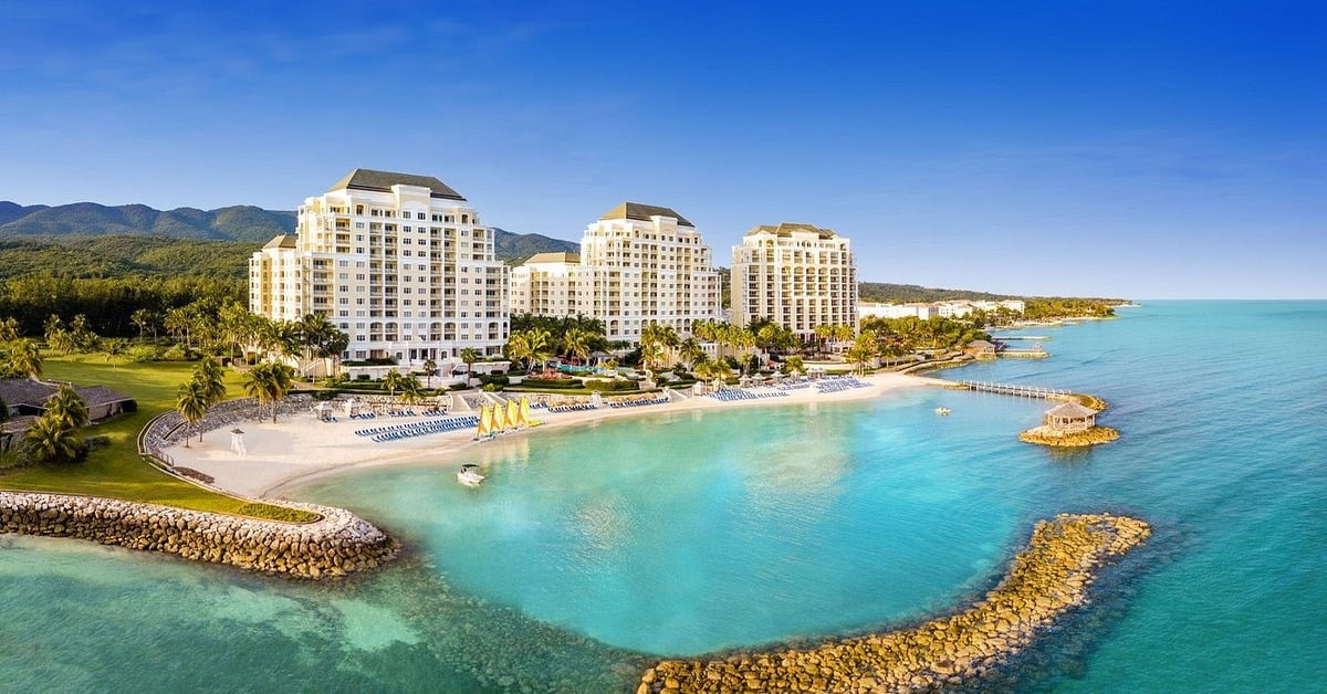 Jewel Grande Montego Bay Resort and Spa with oceanfront suites and panoramic Caribbean views