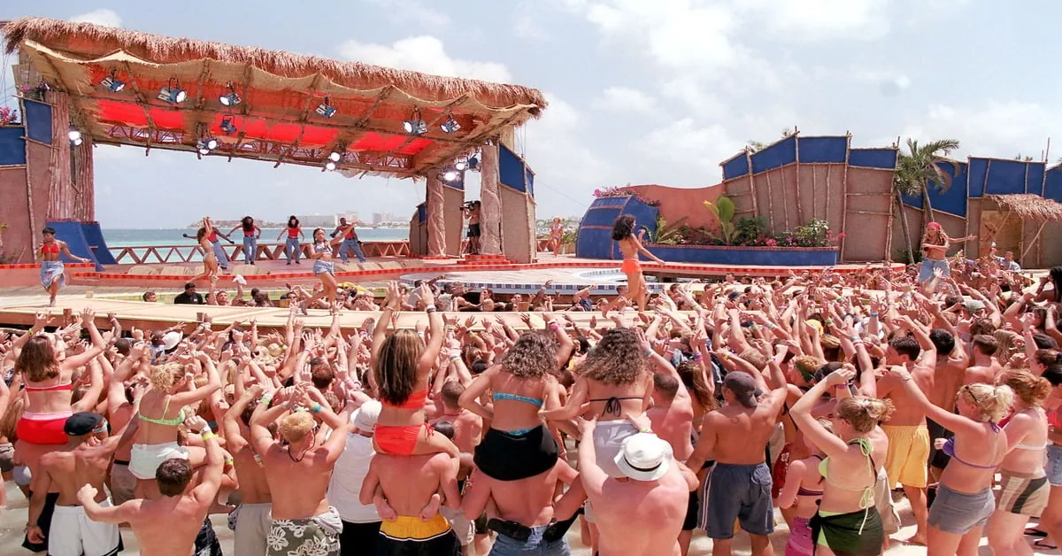 The Best Beaches for Spring Break: The Hottest Party Destinations